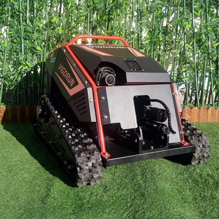 Steep incline? Bring it on! Cordless crawler grass trimming