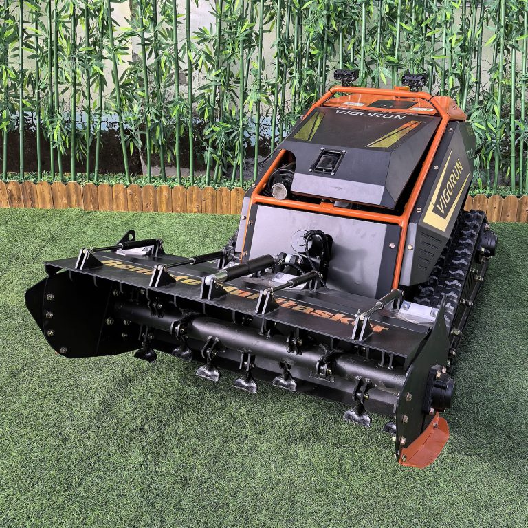 With RC caterpillar lawn cutteryou can unwind while the mower takes care of the hard work